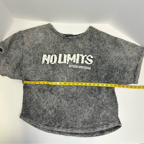 Vintage No Limits Extreme Sports Gear Distressed Black Sweatshirt Size M - Picture 8 of 8